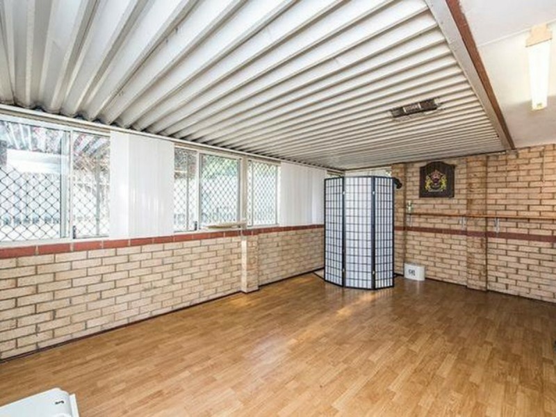 55 Corring Way, Parmelia WA 6167