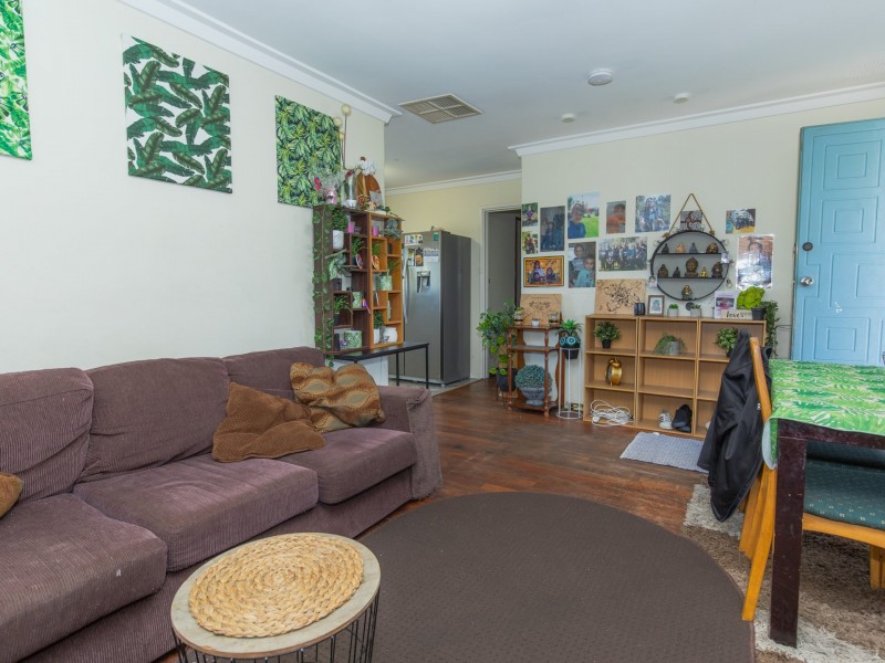 12 Jecks Place, Orelia WA 6167