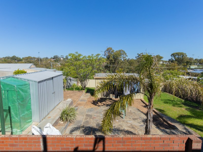 12 Jecks Place, Orelia WA 6167