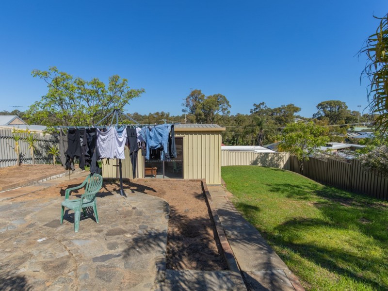 12 Jecks Place, Orelia WA 6167