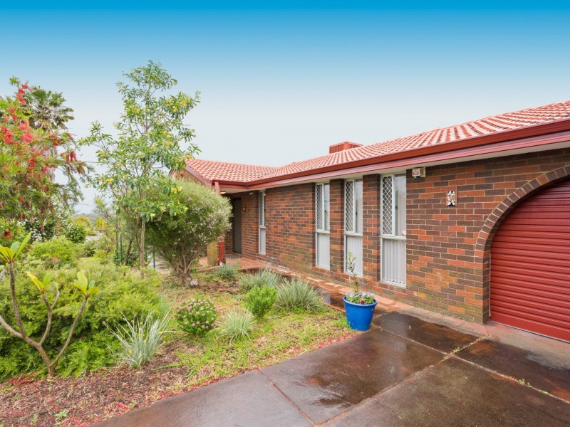 34 Mandfield Way, Parmelia WA 6167