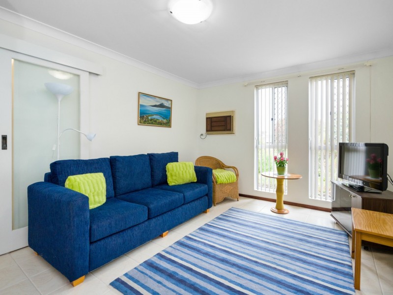 34 Mandfield Way, Parmelia WA 6167