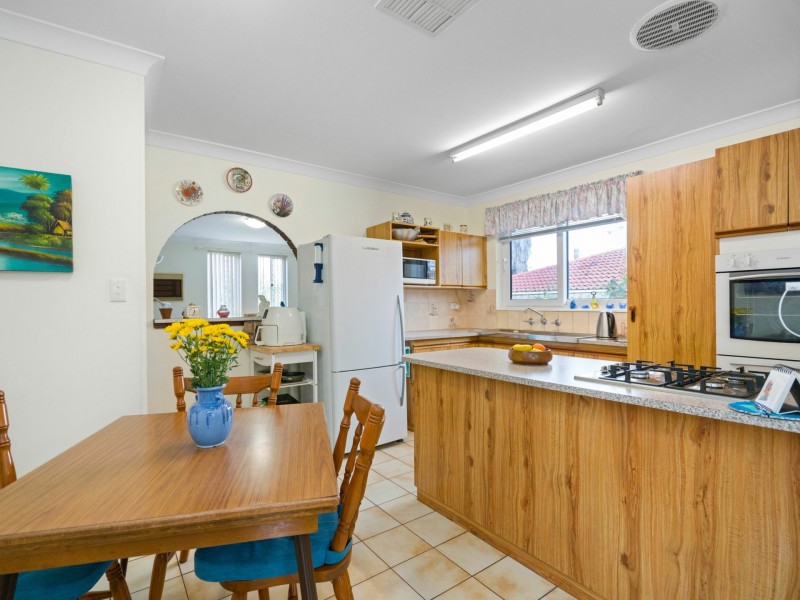 34 Mandfield Way, Parmelia WA 6167