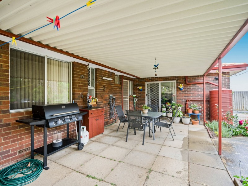 34 Mandfield Way, Parmelia WA 6167