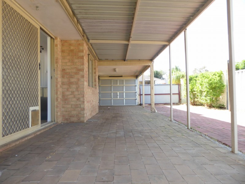 20 McNairn Cross, Leda WA 6170