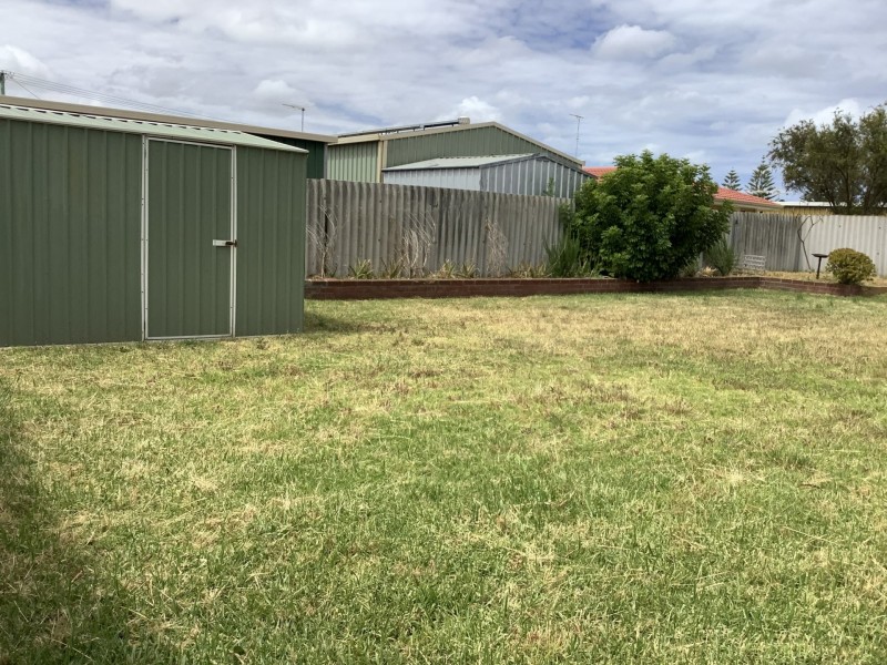 114 Simpson Avenue, Rockingham WA 6168