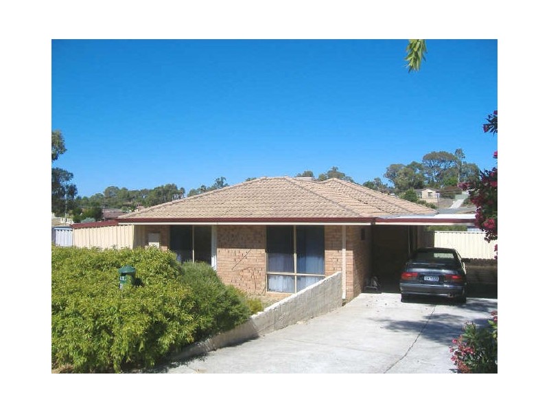 55 Camfield Loop, Parmelia WA 6167