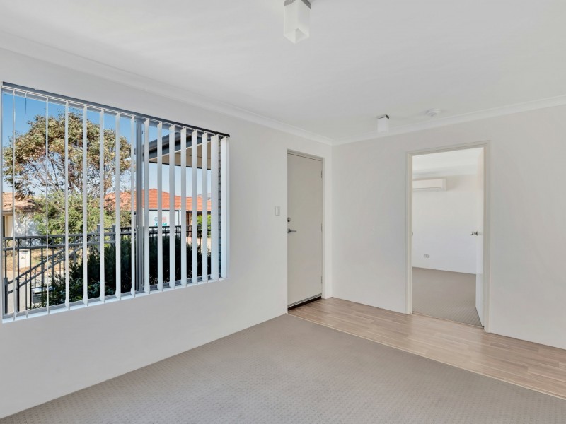 33 Silverline Bend, Bertram WA 6167