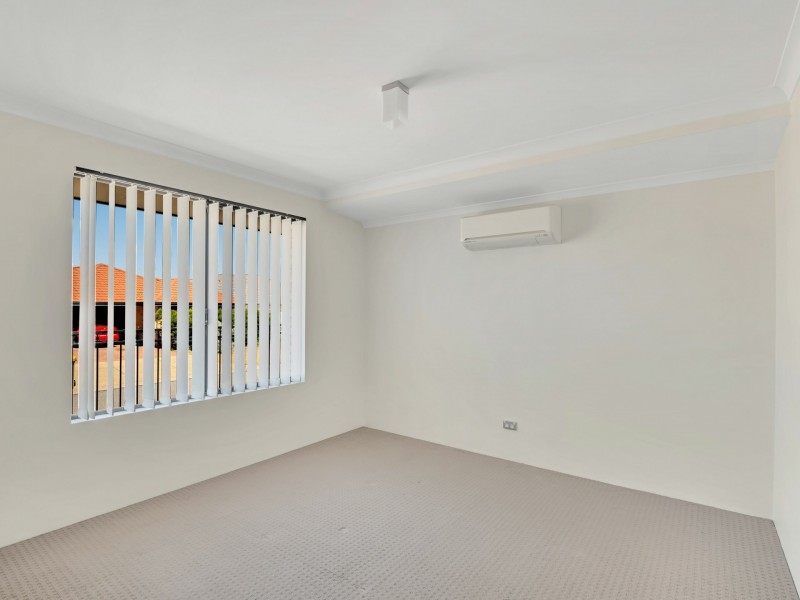 33 Silverline Bend, Bertram WA 6167