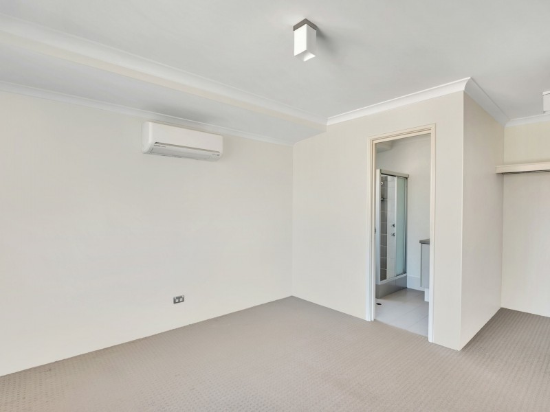 33 Silverline Bend, Bertram WA 6167