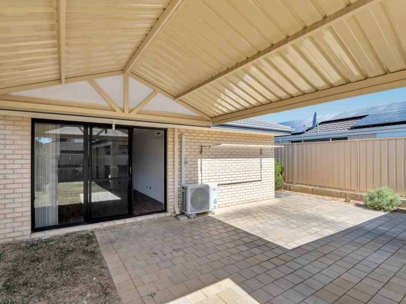 33 Silverline Bend, Bertram WA 6167