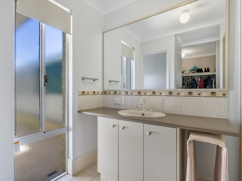 50 Abingdon Crescent, Wellard WA 6170