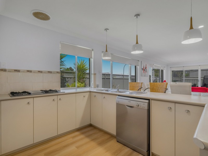 50 Abingdon Crescent, Wellard WA 6170