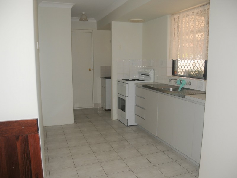 23 Kirkland way, Parmelia WA 6167