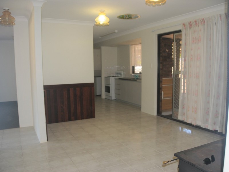 23 Kirkland way, Parmelia WA 6167