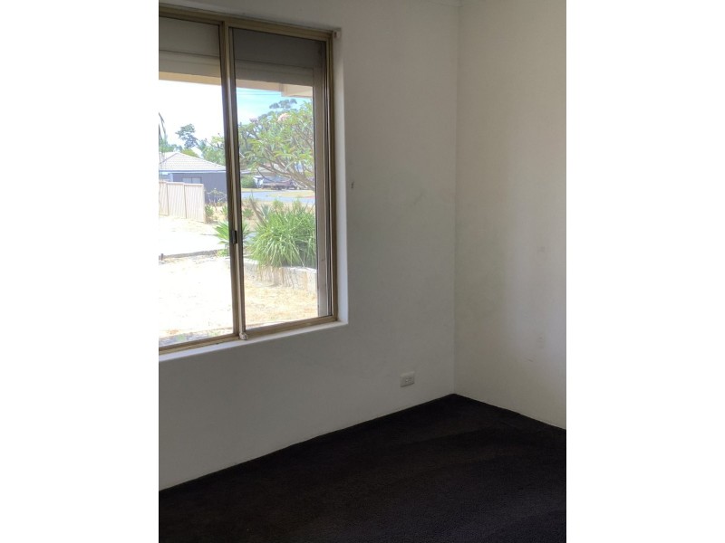 12 Piesse Place, Seville Grove WA 6112