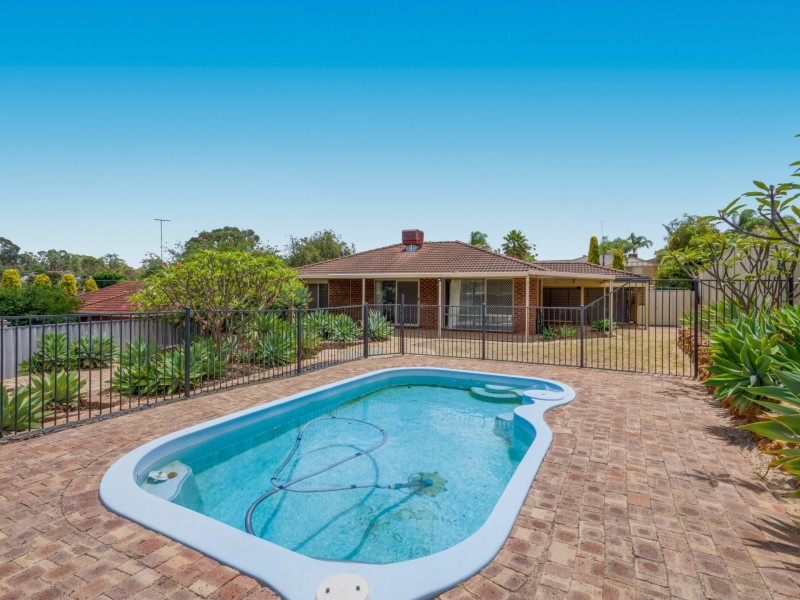 12 Hampshire Gardens, Parmelia WA 6167