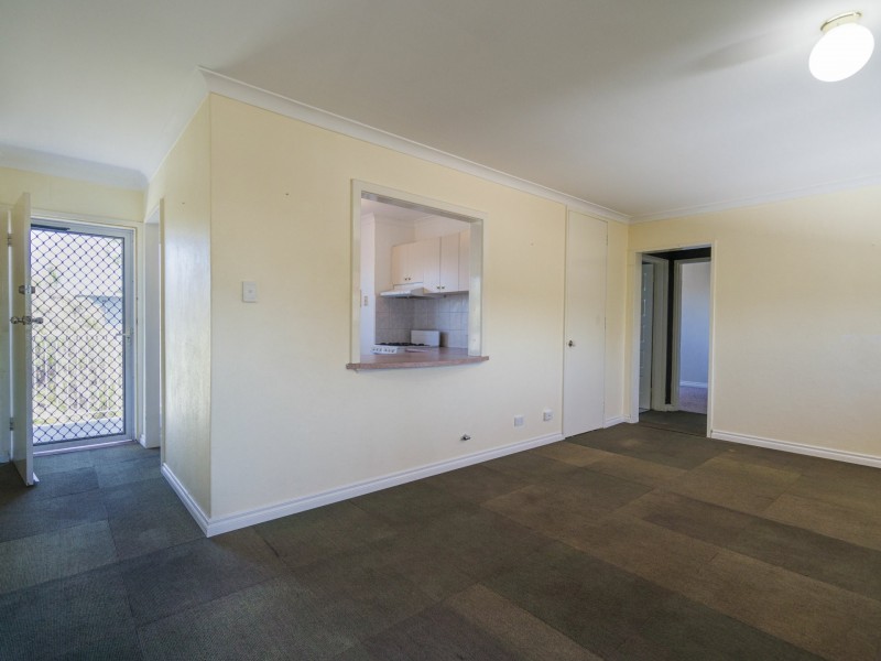 25/21 Disney Rd, Parmelia WA 6167