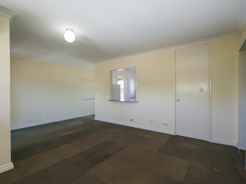 25/21 Disney Rd, Parmelia WA 6167