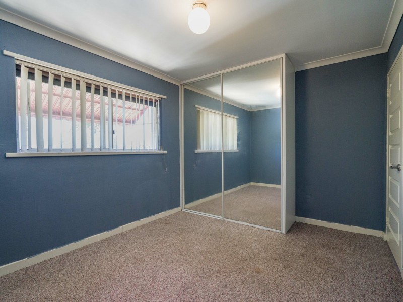 25/21 Disney Rd, Parmelia WA 6167