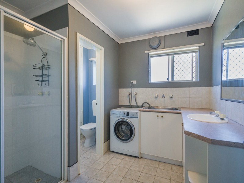 25/21 Disney Rd, Parmelia WA 6167