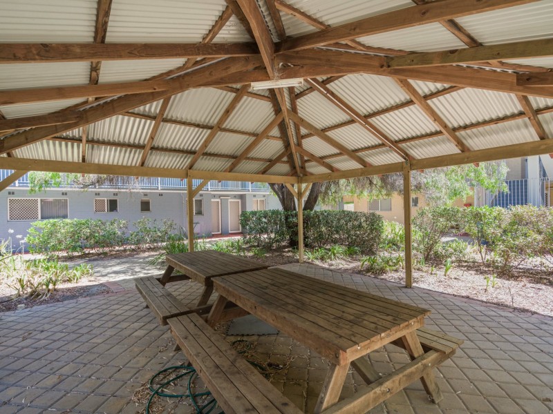 25/21 Disney Rd, Parmelia WA 6167