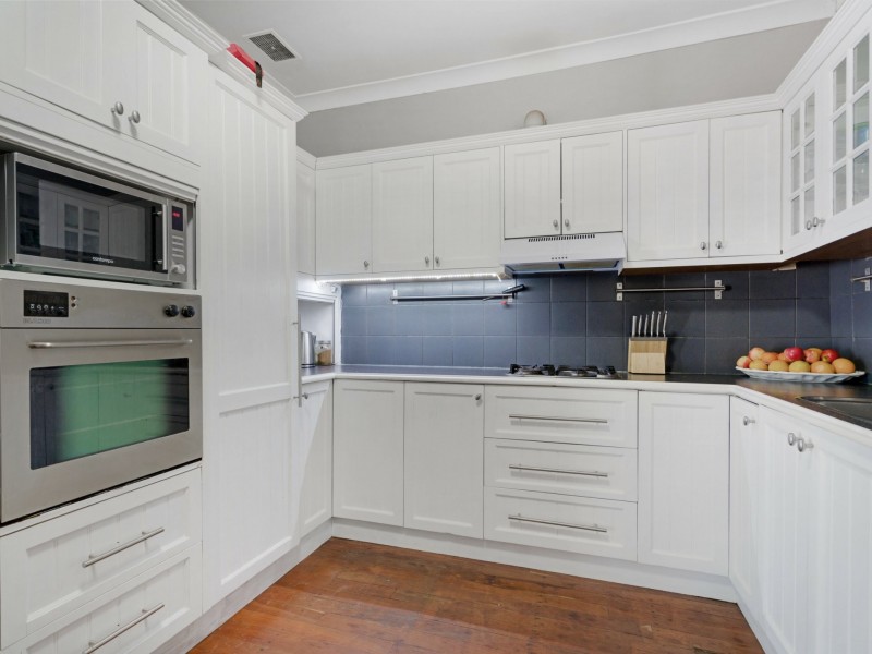 21 Grover Way, Medina WA 6167