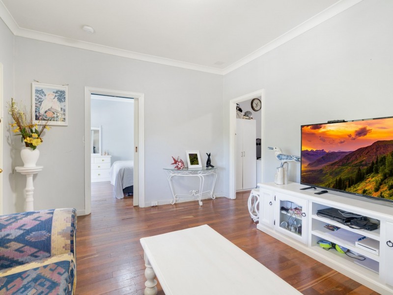 21 Grover Way, Medina WA 6167