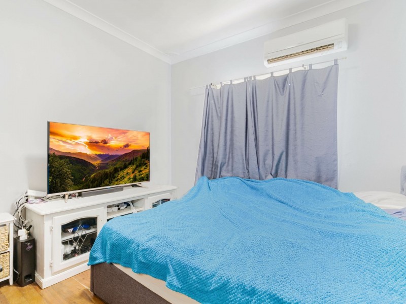 21 Grover Way, Medina WA 6167