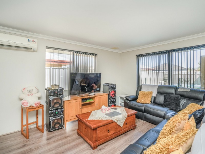 22 Beauchamp Loop, Wellard WA 6170