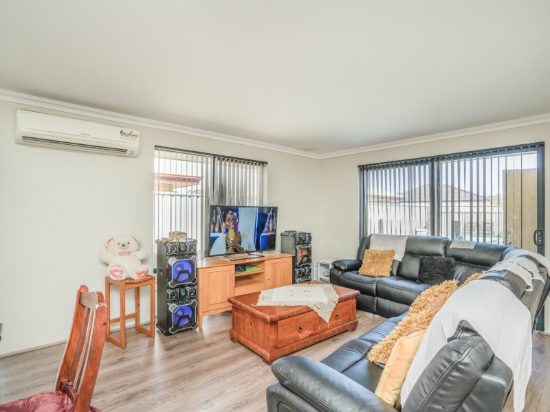 22 Beauchamp Loop, Wellard WA 6170