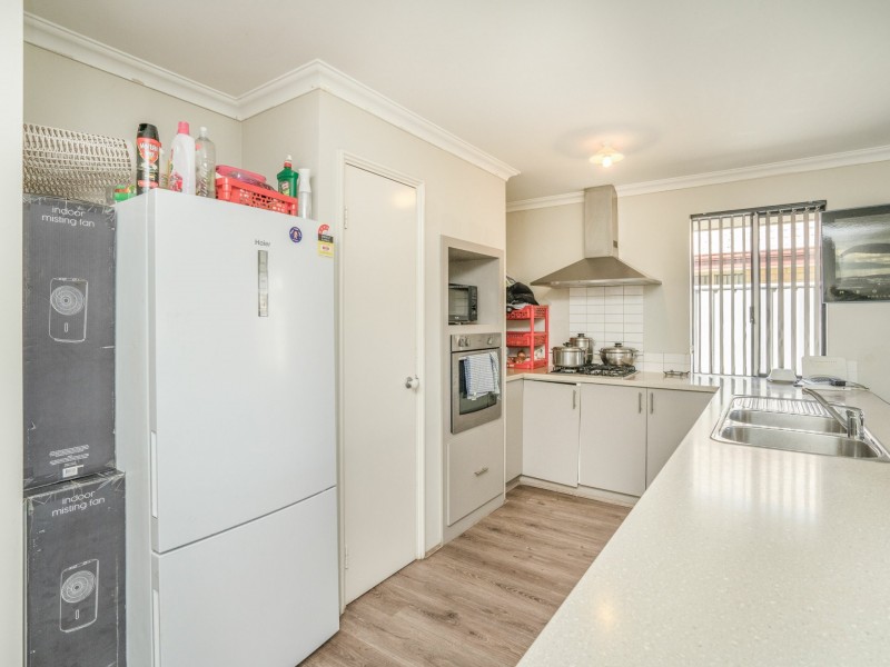 22 Beauchamp Loop, Wellard WA 6170