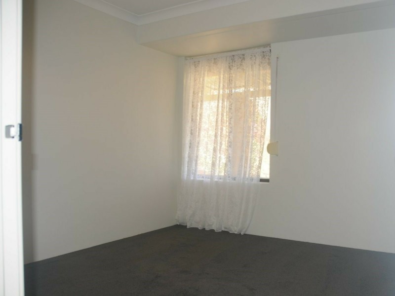 23 Kirkland Way, Parmelia WA 6167