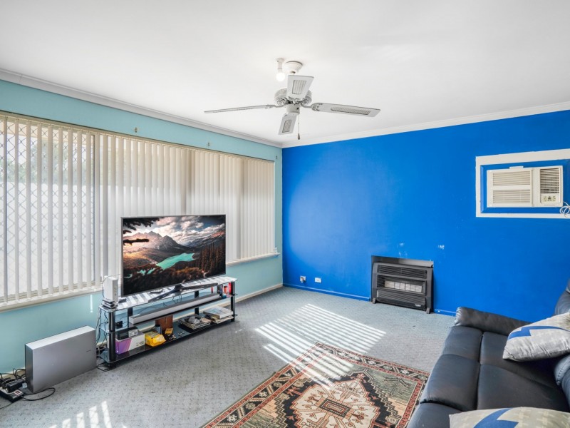 31 Crawford Road, Orelia WA 6167