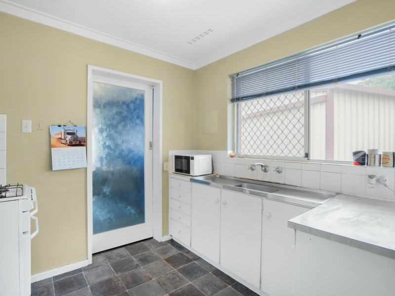 31 Crawford Road, Orelia WA 6167