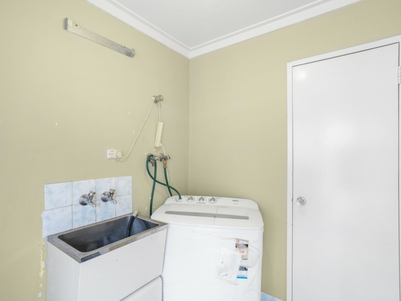 31 Crawford Road, Orelia WA 6167