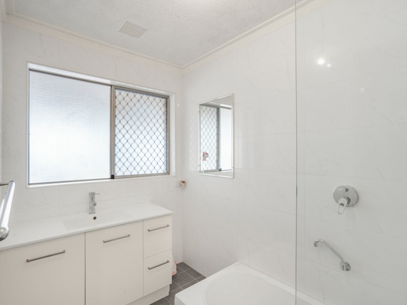 31 Crawford Road, Orelia WA 6167