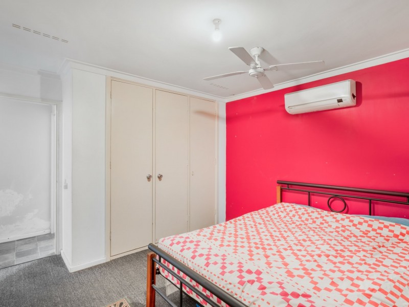 31 Crawford Road, Orelia WA 6167