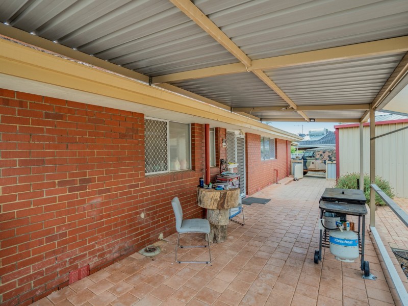 31 Crawford Road, Orelia WA 6167