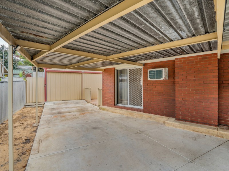 31 Crawford Road, Orelia WA 6167