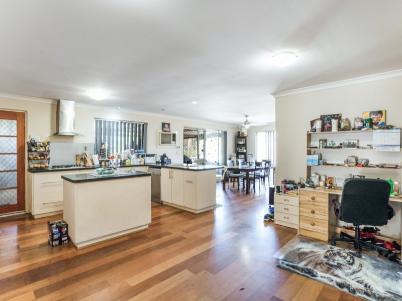 1 Cessford Close, Leda WA 6170