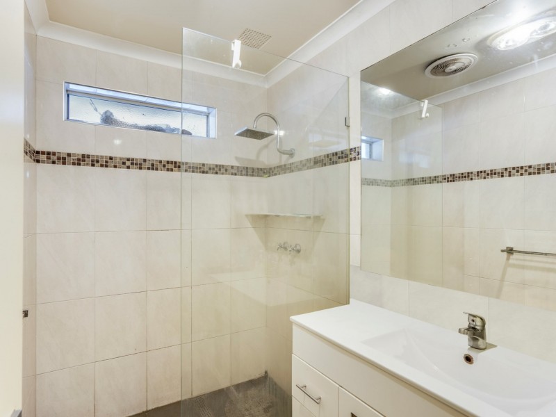 1 Cessford Close, Leda WA 6170