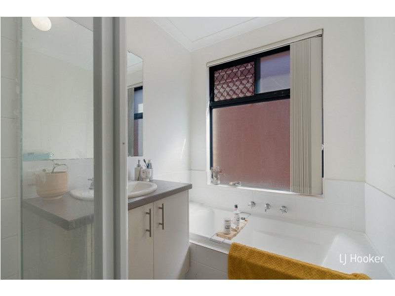 13 Ravensfield Road, Baldivis WA 6171
