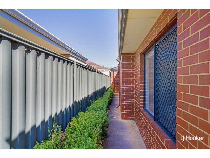 13 Ravensfield Road, Baldivis WA 6171