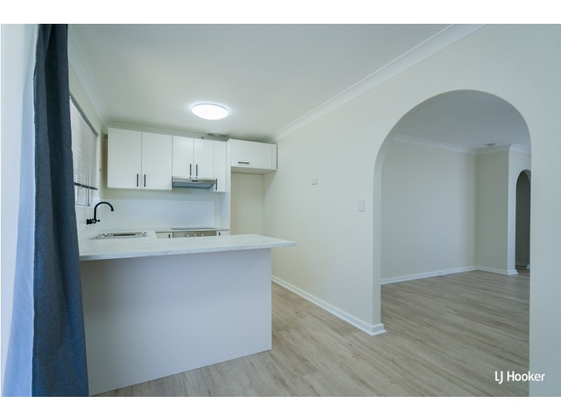 8 Gamblin Way, Parmelia WA 6167
