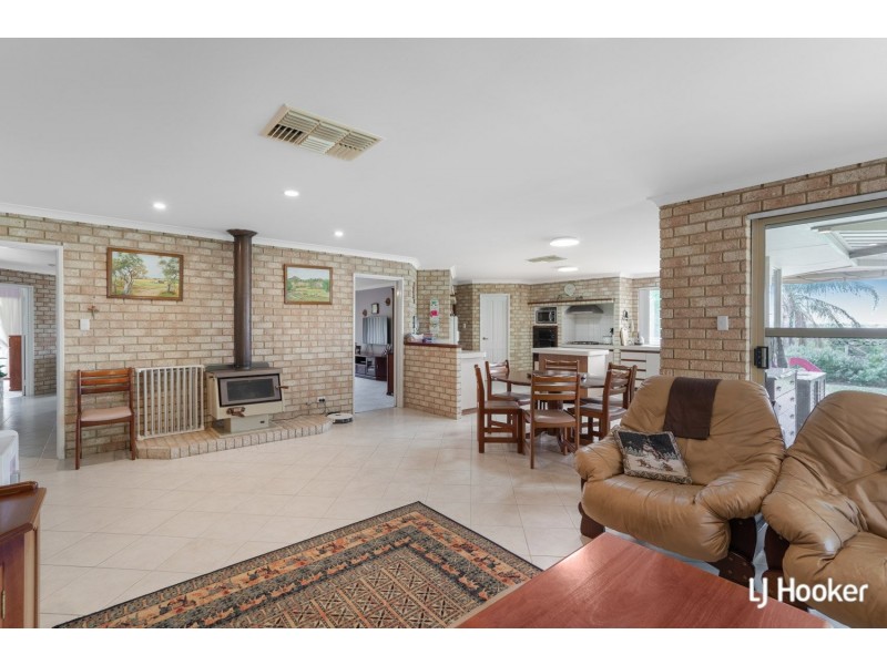 7 Silversmith Street, Wellard WA 6170