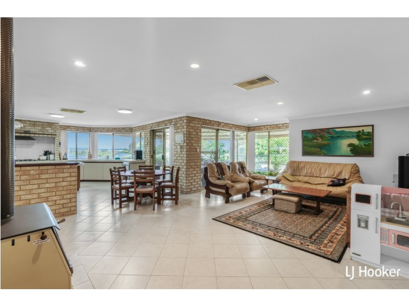 7 Silversmith Street, Wellard WA 6170