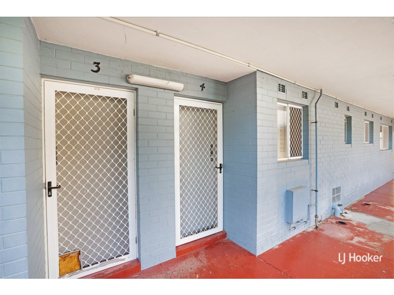 4/21 Disney Rd, Parmelia WA 6167