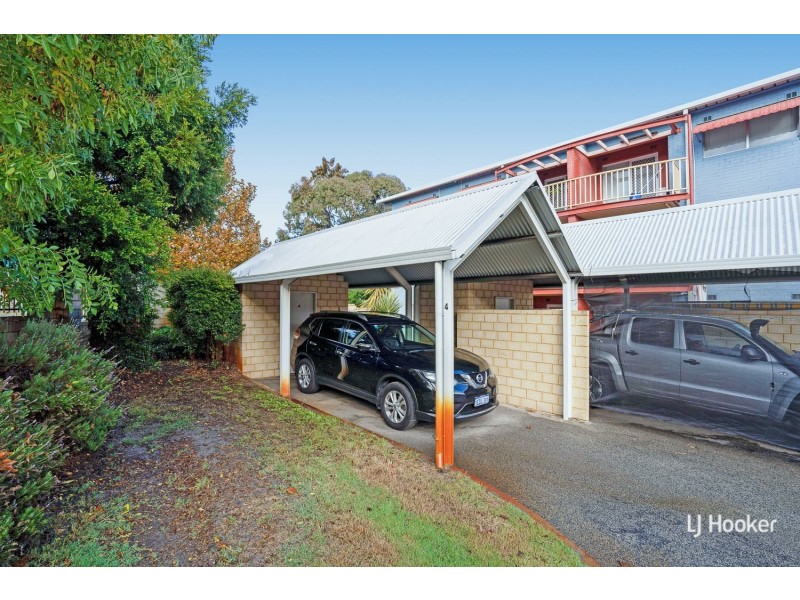 4/21 Disney Rd, Parmelia WA 6167