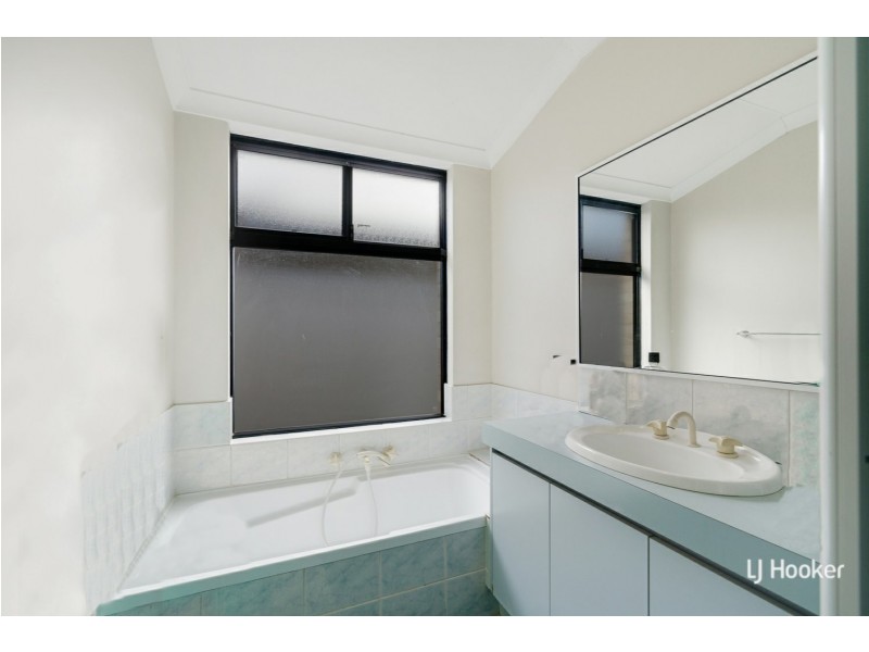 23 Millstream Place, Success WA 6164